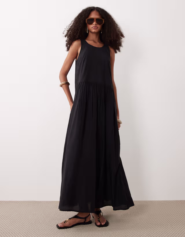 ASOS DESIGN performance fabric scoop neck tiered maxi dress in black